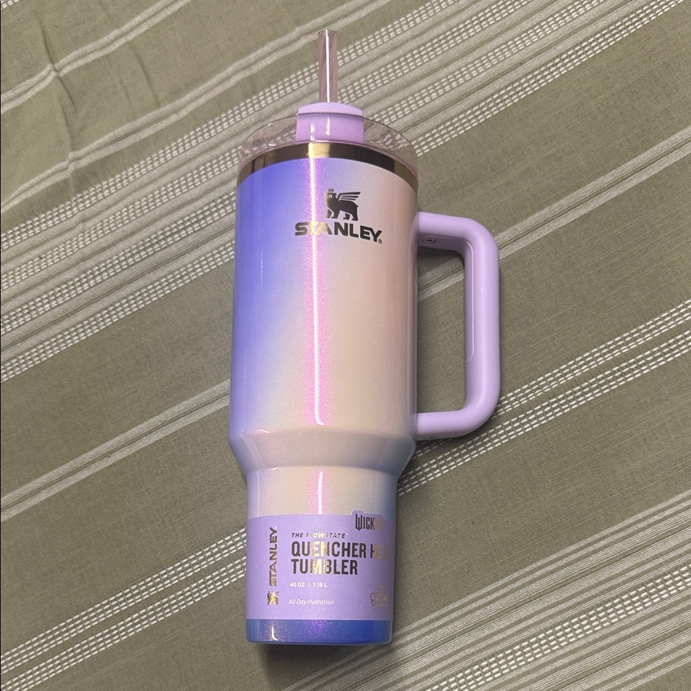 Stanley Gradient Blue and White Tumbler with Handle
